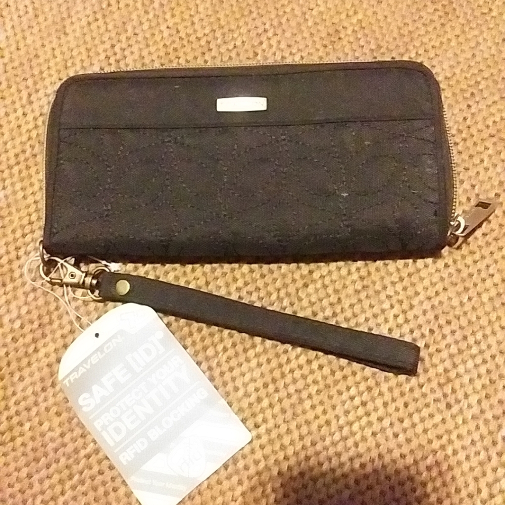 Travel on RFD Blocking Wallet